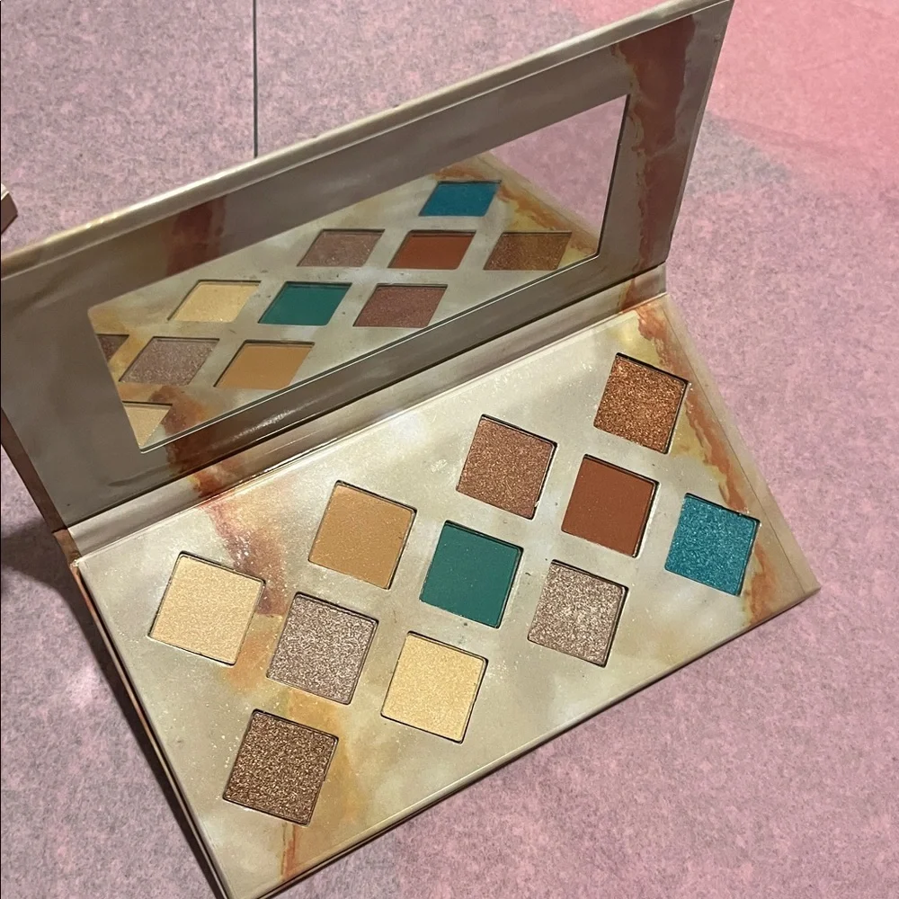 Amuse Heavenly Eyes Eyeshadow Palette • 11 Colors • NEW
